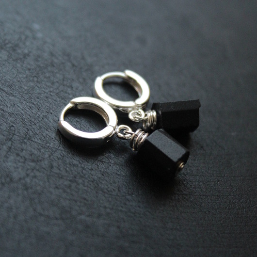 kolczyki z kamieniami Kolczyki Węgielki