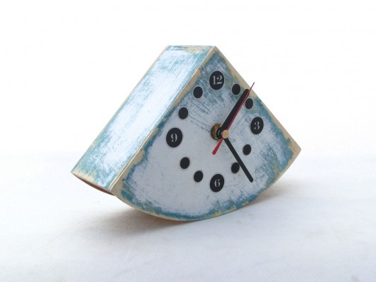 bujaczek biały Clock Wood Studio