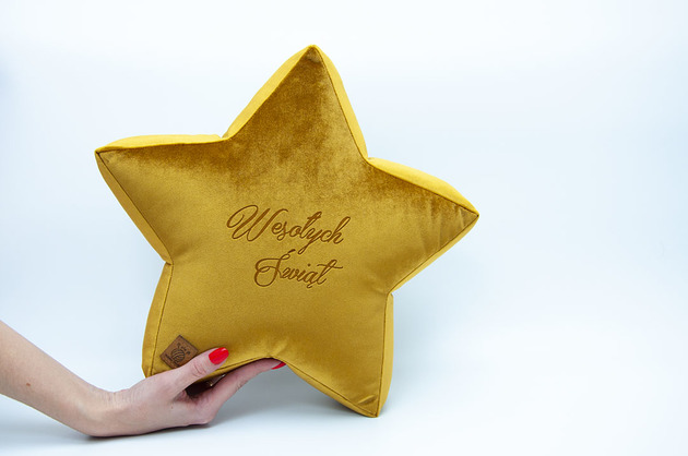dekoracje świąteczne Poduszka dekoracyjna gwiazdka, świąteczna velvetowa - grawer Wesołych Świąt