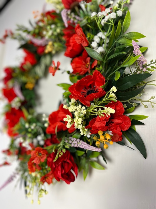 dodatki - różne Wianek dekoracyjny z kwiatów