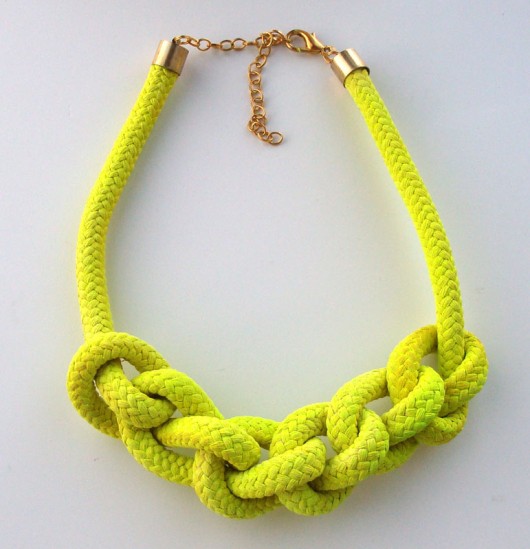 Grube sploty / kolia / neon Monika Roth