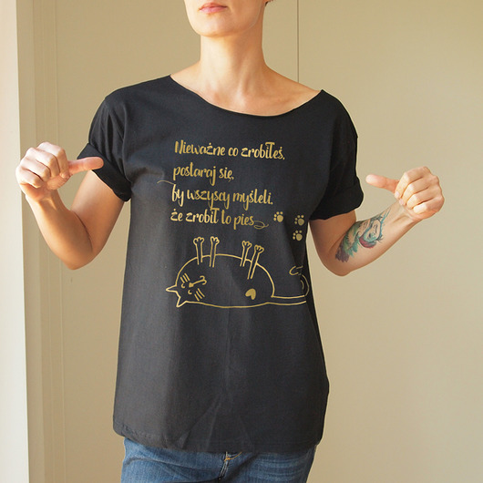 Nieważne co Krótki czarny Oversize ONE MUG A DAY
