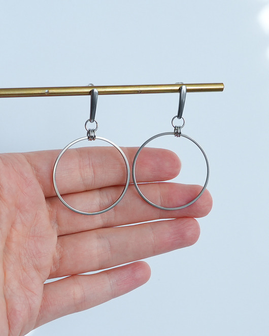 kolczyki - inne Stalowe kolczyki z dużymi kołami