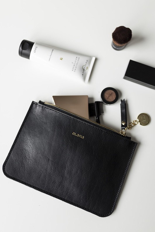 Skórzana kosmetyczka z inicjałami  Alana Leather Studio
