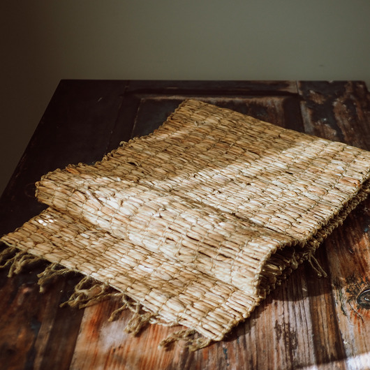 obrusy i serwetki Naturalny bieżnik na stół- z hiacynta wodnego, 150cm