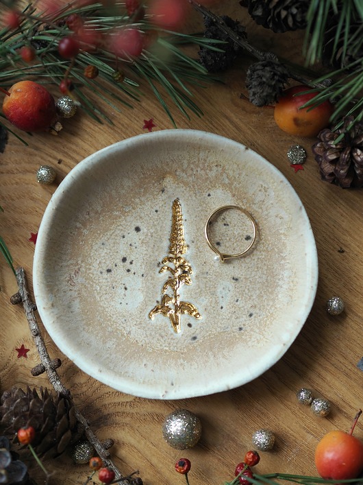 pojemniki na biżuterię Spodek na biżuterię lub palo santo