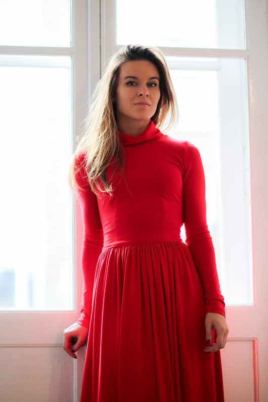 sukienki midi damskie Sukienka midi z golfem PARYŻANKA happy red