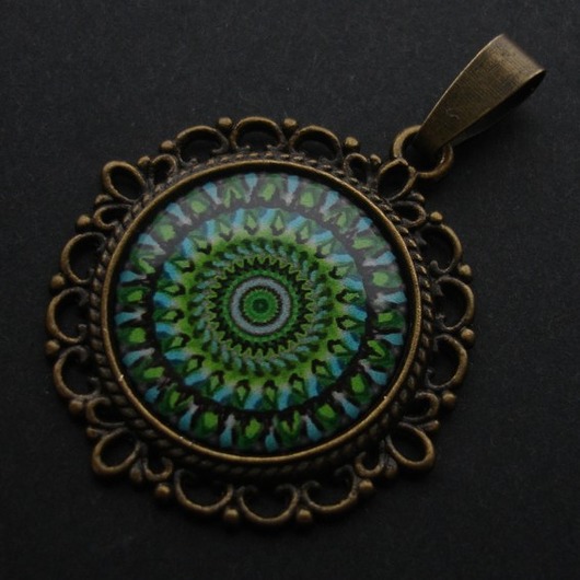 Wisiorek Mandala Samorealizacji Iris Szarooka