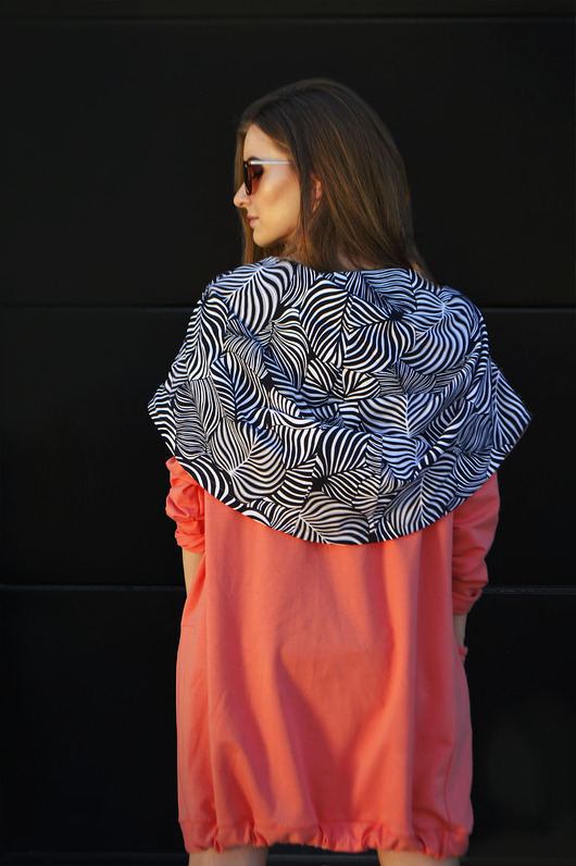 Oversize bluza asymetryczna,motyw zebry agagu