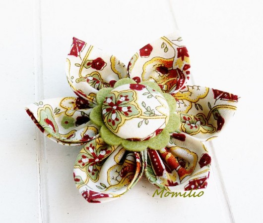 flower brooch Momilio