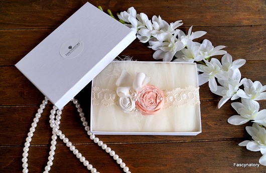 Podwiązka ślubna   w stylu Vintage Bridesline