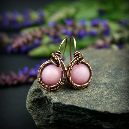 kolczyki wire wrapping Kolczyki z różowym jadeitem