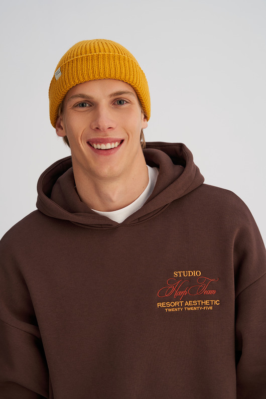 czapki i kapelusze męskie Krótka czapka prążkowana musztardowa