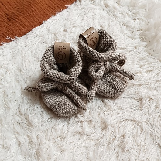 buty dziecięce Buciki niemowlęce ręcznie dziergane PETITE beż