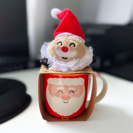 kubki Kubek świąteczny porcelanowy z maskotką św. Mikołaj prezent pod choinkę