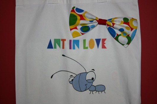 Ant in love MadziaGreen