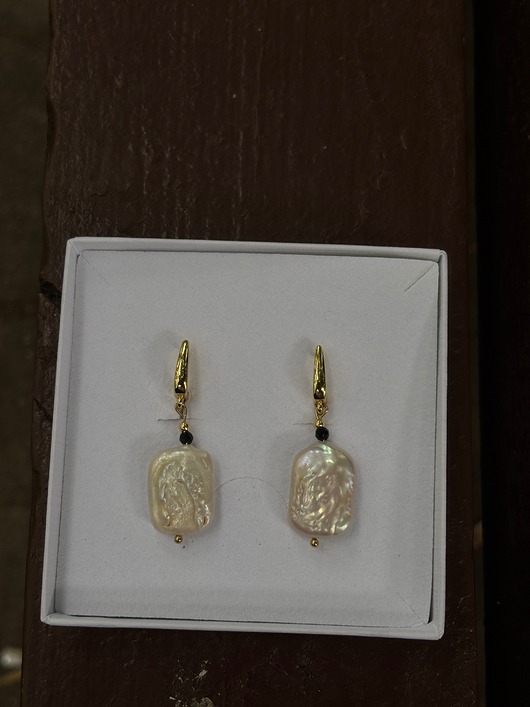 kolczyki pozłacane Kolczyki pozłacane Onyks z perłą