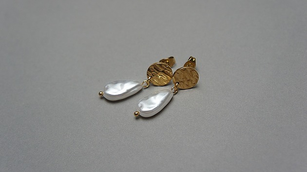 kolczyki pozłacane Kolczyki pozłacane Pearls /white/ perły vol. 19 -  