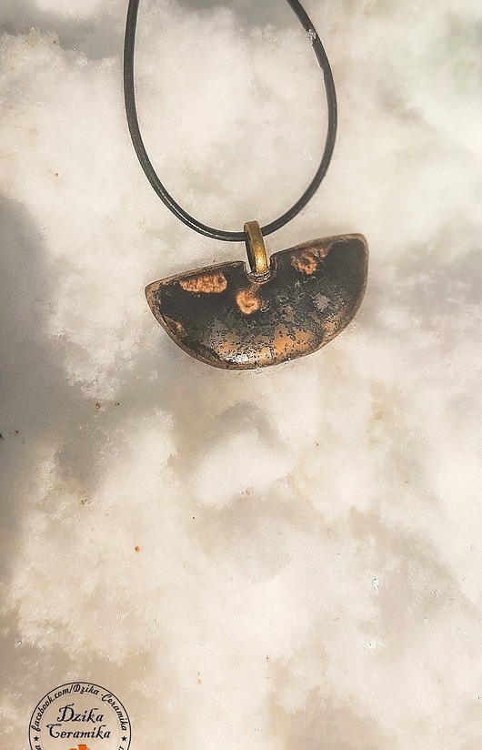 wisiory Wisiorek w kolorze starego złota