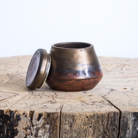 pojemniki na biżuterię Ceramiczny pojemnik z pokrywką