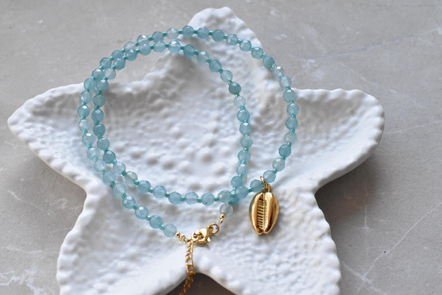 naszyjniki - inne Naszyjnik z jadeitem i muszelką