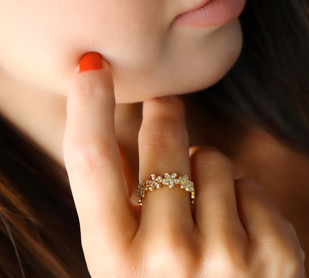 Pierścionek flowers z cyrkoniami srebro 925 Coccola JEWELLERY