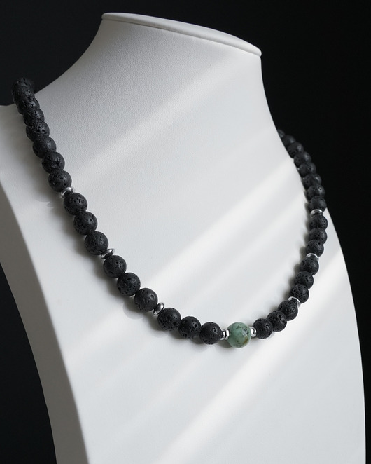 biżuteria męska Męski krótki naszyjnik z lawy z turkusem afrykańskim