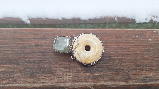 broszki Koral z prenitem - broszka