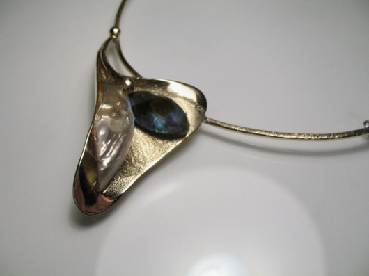Double colour eye m m studio