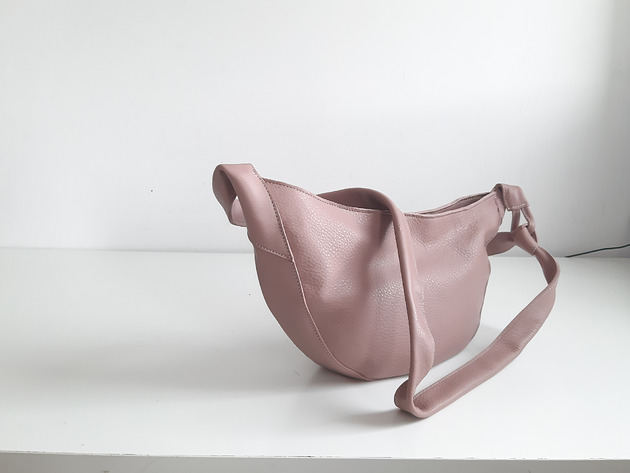 torby na ramię Rogalik średniej wielkości skórzana torebka wiązana na supeł