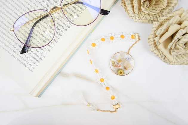 zakładki do książek Zakładka Zaklęty ogród 17