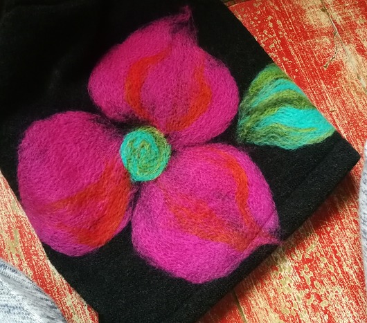 czapka wełniana filcowana czarna zimowa handmade ruda klara