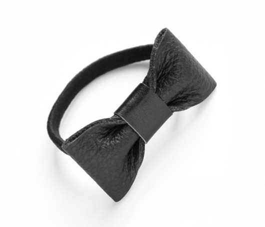 CZARNA gumka z kokardką silverlining