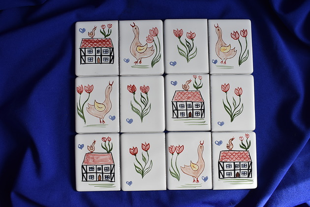 kafle i panele Zestaw 12 ręcznie malowanych kafli- domki, kurki, tulipany