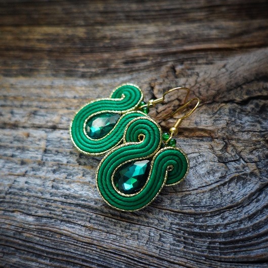 kolczyki soutache Małe zielone kolczyki soutache