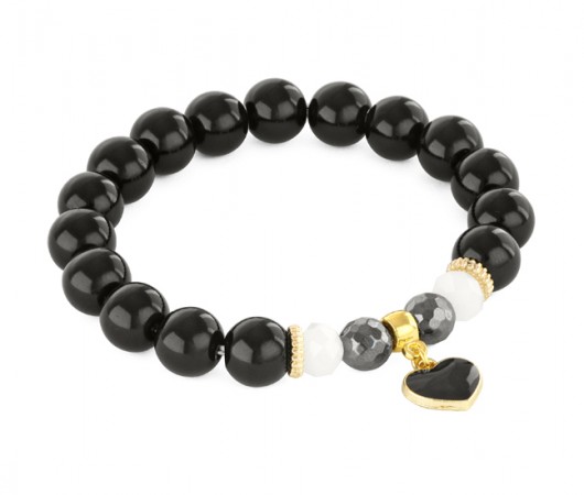 Black jade with heart pendant. Lavoga