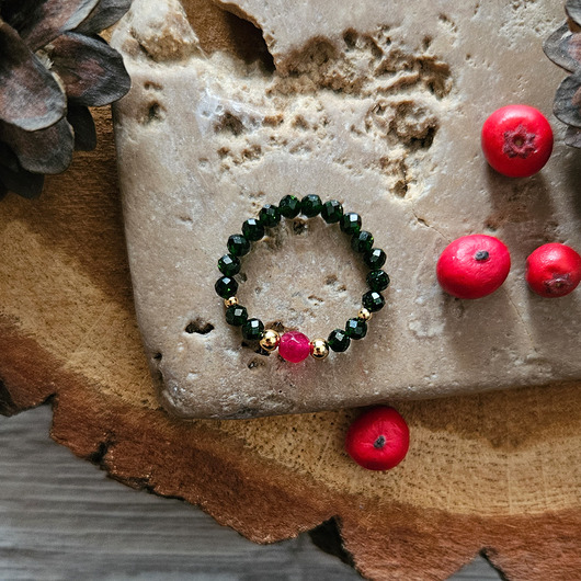 pierścionki elastyczne Elastyczny pierścionek ze szmaragdem Nilu i jadeitem