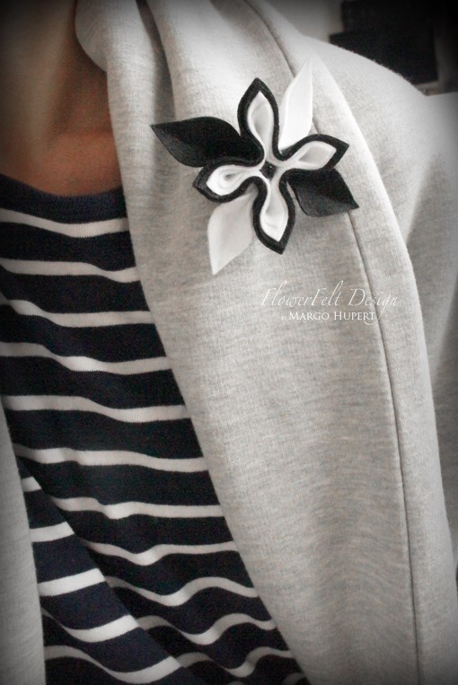 black & white broszka FlowerFelt Design
