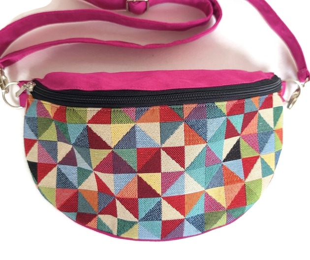 saszetka nerka Kolorowa nerka fuksja