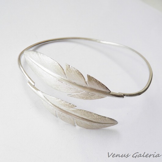 Bransoletka srebrna - Białe pióra VENUS GALERIA