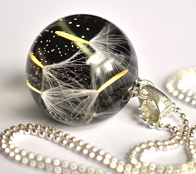 wisiorek kwiatowy Grol Jewellery