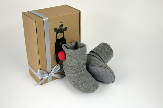 Bambosze z golfem / hand made / czerwony pompon Mimi Monster
