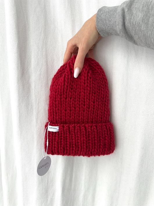 czapki damskie *dostępna od ręki* Czapka Lily 100% wełna (kolor - szkarłatna czerwień)