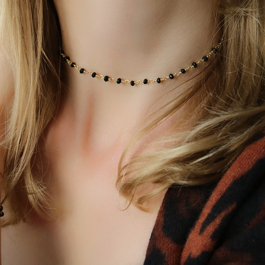chokery Złoty choker różaniec z onyksamisrebro