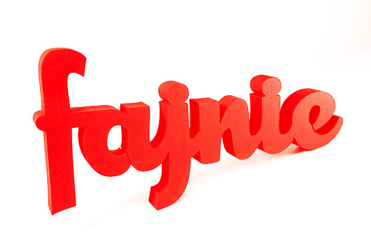WYPRZEDAŻ FAJNIE - napis 3D czerwony Ledon
