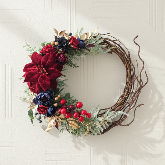 wianki bożonarodzeniowe Zimowy wieniec - bordowa poinsecja i głóg (26cm)