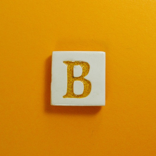 magnesy Ceramiczny magnes, pomarańczowa literka B