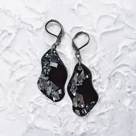 kolczyki z żywicy UNIKATOWE  kolczyki z żywicy : kolekcja QUEEN OF THE NIGHT