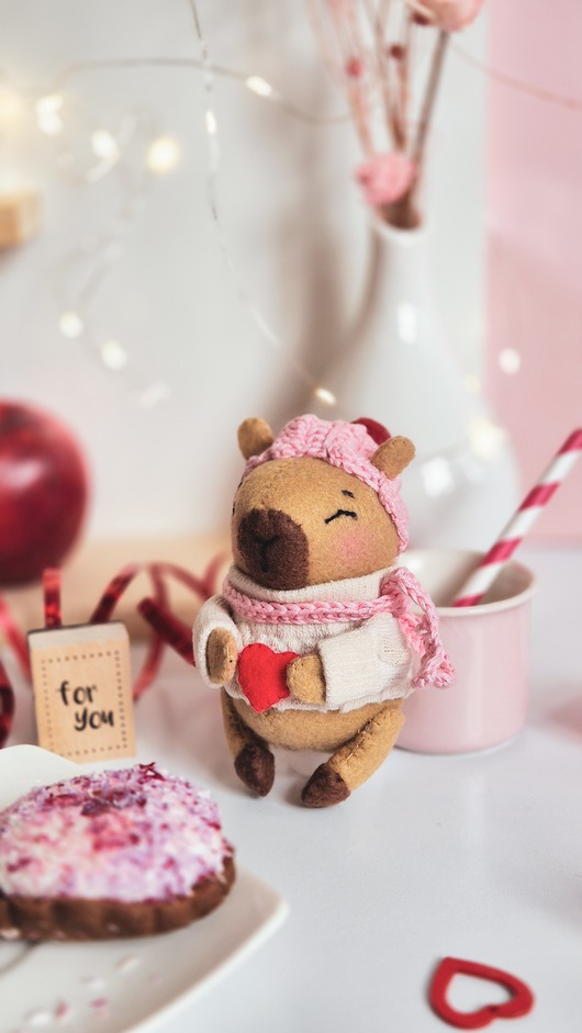 misie i maskotki Walentynkowa Capybara, prezent na walentynki