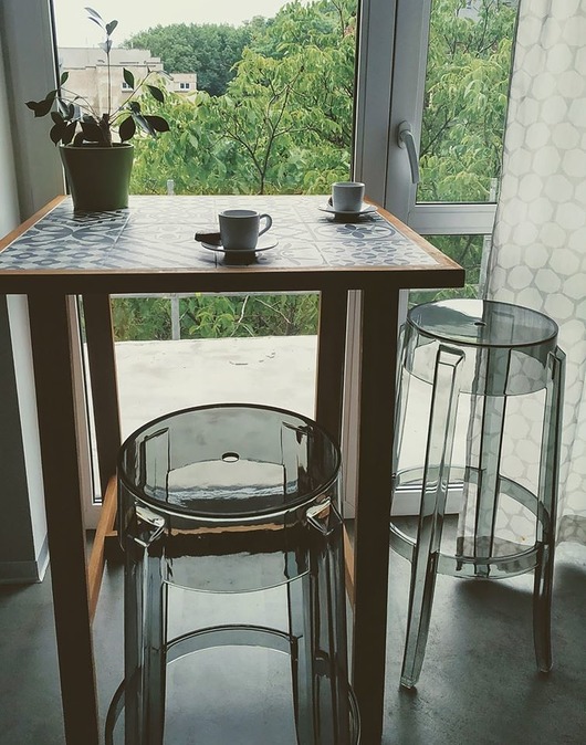 krzesła HOKER // STOŁEK BAROWY // R1